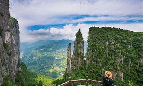 六盘水旅游 景点_六盘水旅游必去景点